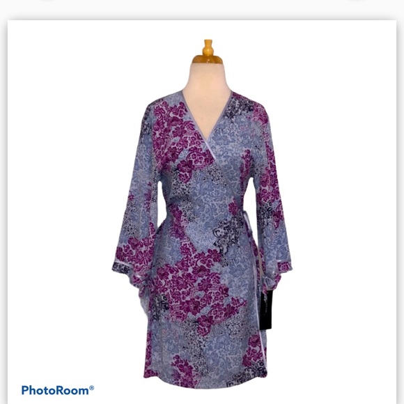 NWT Jones New York light blue and dark pink robe. - Picture 1 of 9